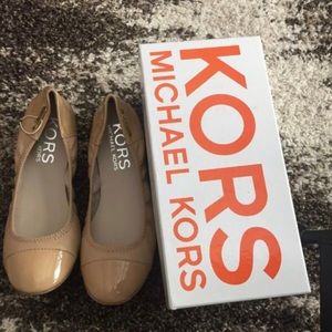 Michael kors beige ballet flats